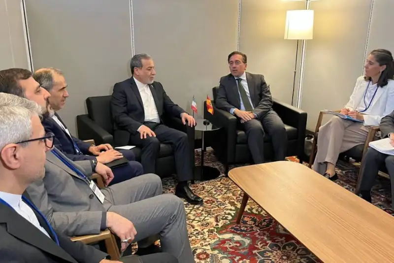 دیدار عراقچی با وزرای خارجه اسپانیا و قطر در نیویورک/توافق همکاری آموزشی ایران و مجارستان