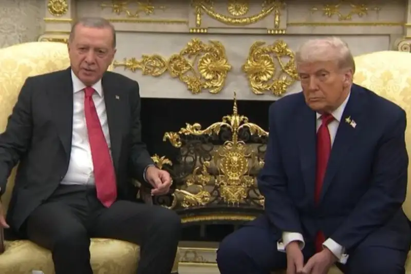ترامپ در دیدار با اردوغان قول لغو تحریم های ترکیه را داد