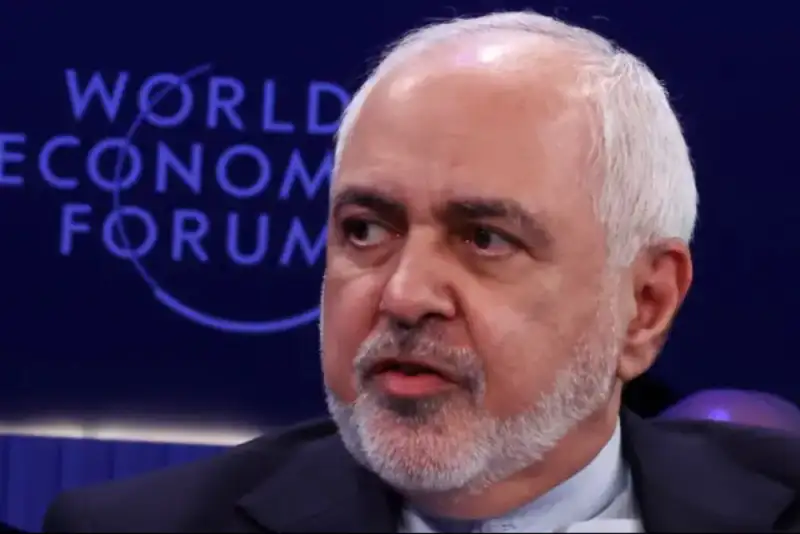 ظریف: مردم و رهبران ایران، برنامه هسته‌ای را از دریچه عزت می‌بینند