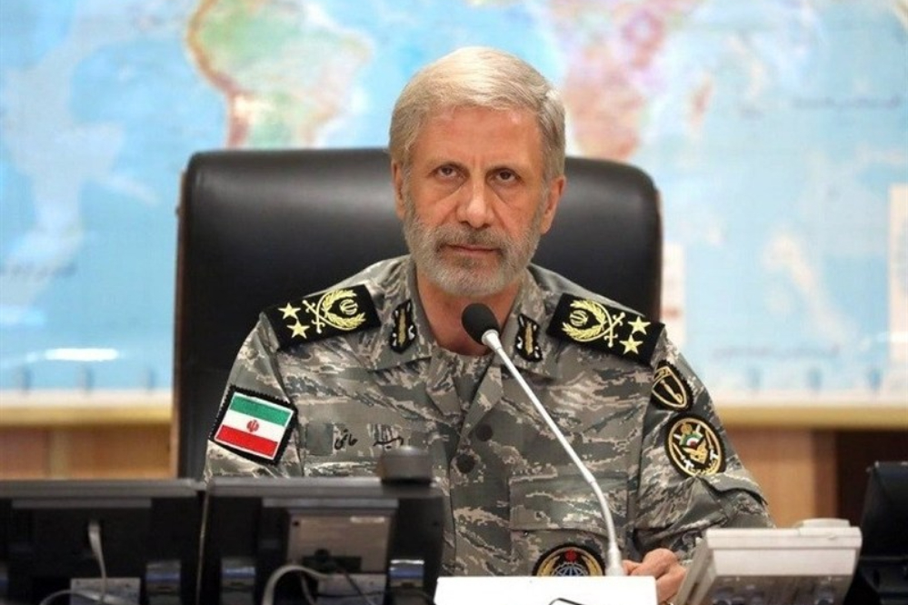سرلشگر حاتمی: با هر اشتباه دشمن به شدت برخورد می‌کنیم