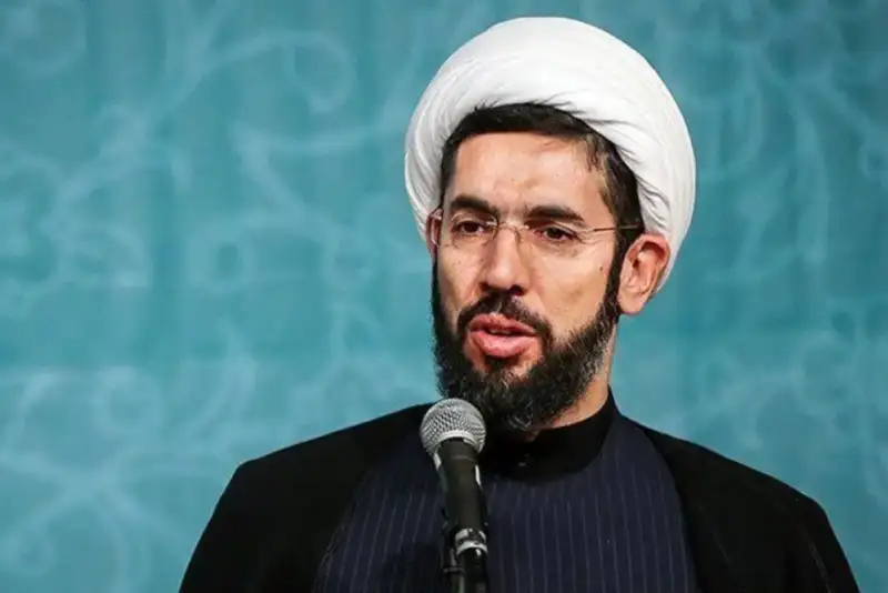 تغییری در وضعیت ریاست دانشگاه آزاد اتفاق نیفتاده است