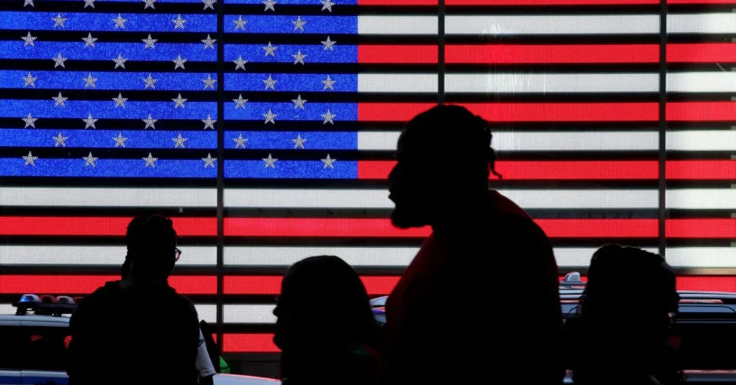 Americans say they are pessimistic about the direction the U.S. is heading
