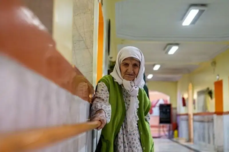 حرکت پرشتاب سالمندی در ایران به سمت تنهاشدن و زنانه‌شدن