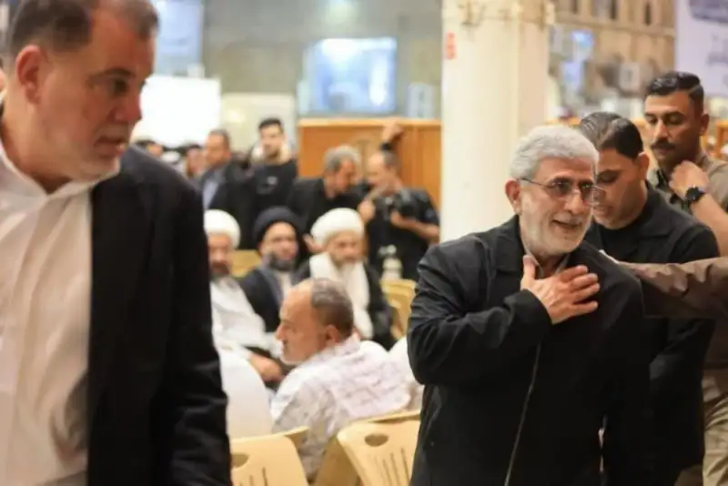 حضور سردار قاآنی در مراسم ختم همسر آیت‌الله سیستانی در نجف