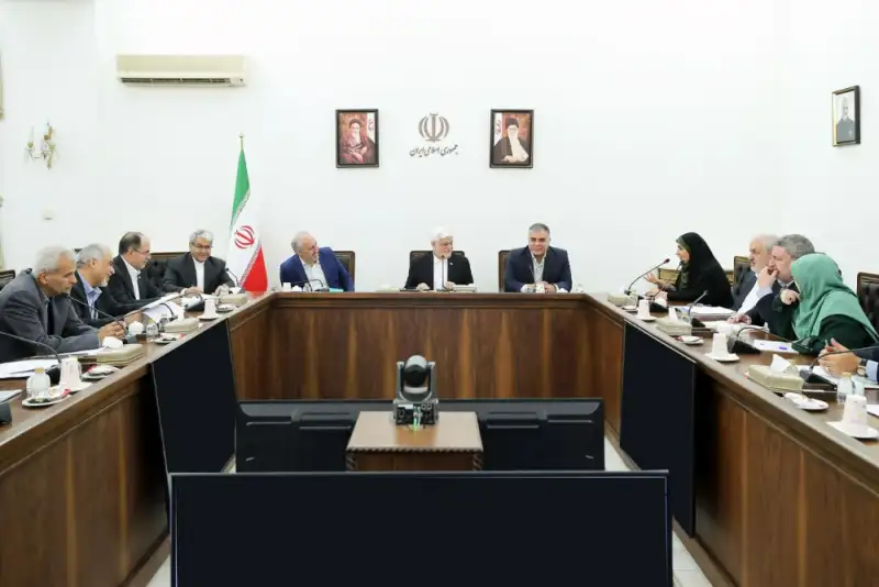 عارف: معضل پسماند سه استان شمالی کشور باید حل شود