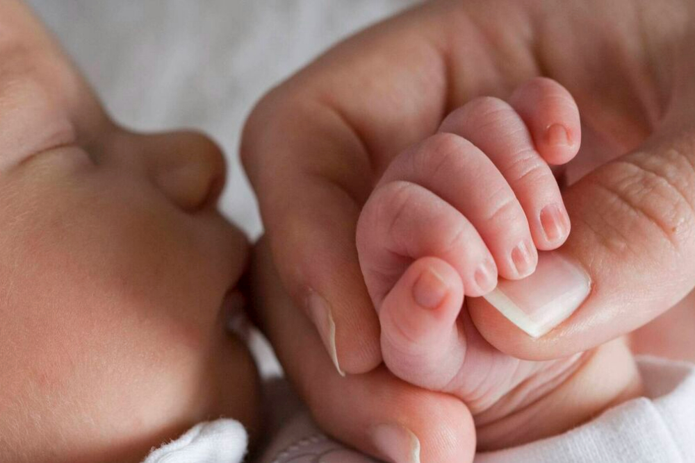 مادران دارای 3 فرزند، با 20 سال سابقه بازنشست می‌شوند