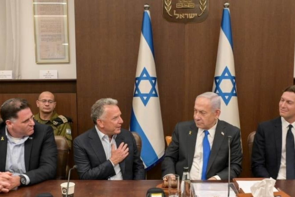 משרד נתניהו מודיע על אישור הממשלה להסכם הפסקת האש והסכם חילופי האסירים בעזה, בעוד שרשות השידור מאשרת כי הלחימה תופסק באופן מיידי.