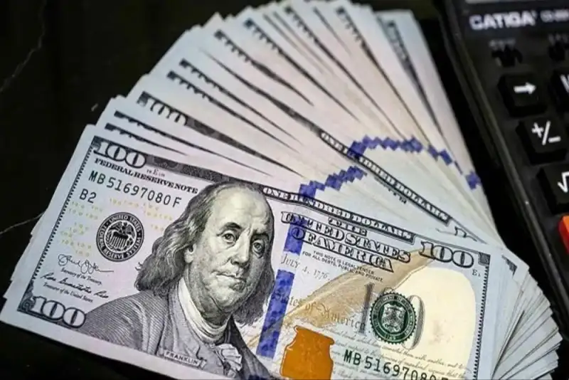 قیمت دلار و دیگر ارزها امروز جمعه 18 مهر