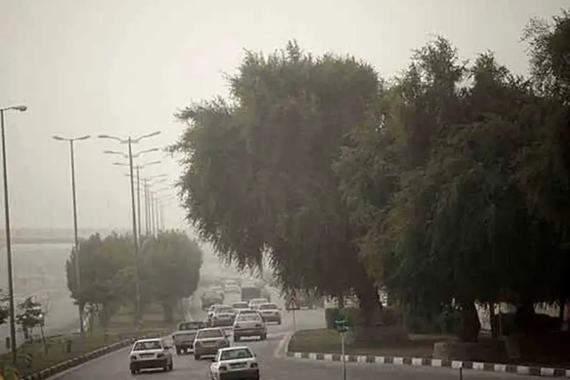 گردوخاک و باد شدید در راه تهران