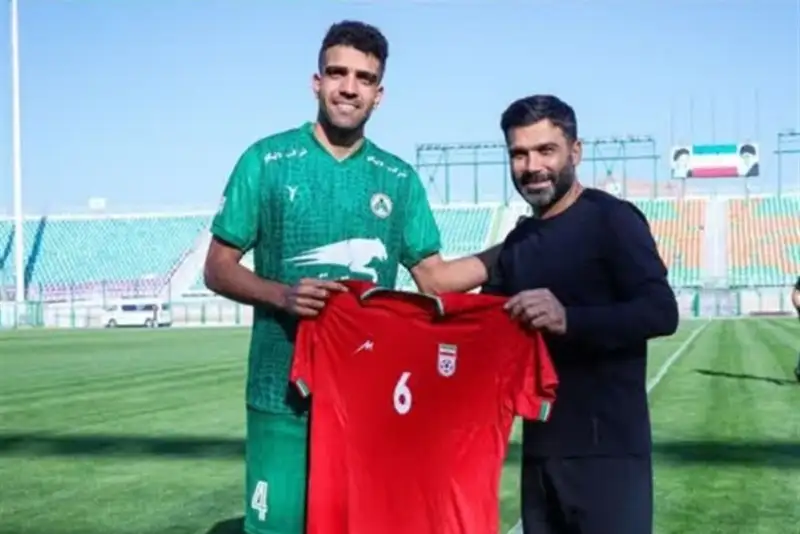 یک فوتبالیست  7 زندانی را آزاد کرد