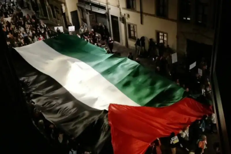 هواداران ایتالیا هنگام پخش سرود ملی اسرائیل هو کردند