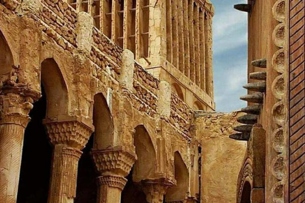 Introduction to Tourist Attractions of Iranian Cities