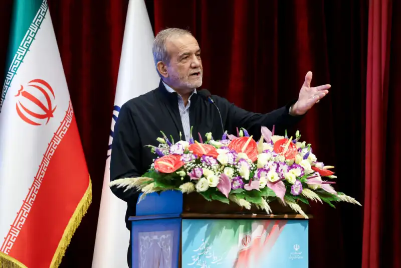پزشکیان: مدرسه هدف نیست، میدان پرورش آینده است