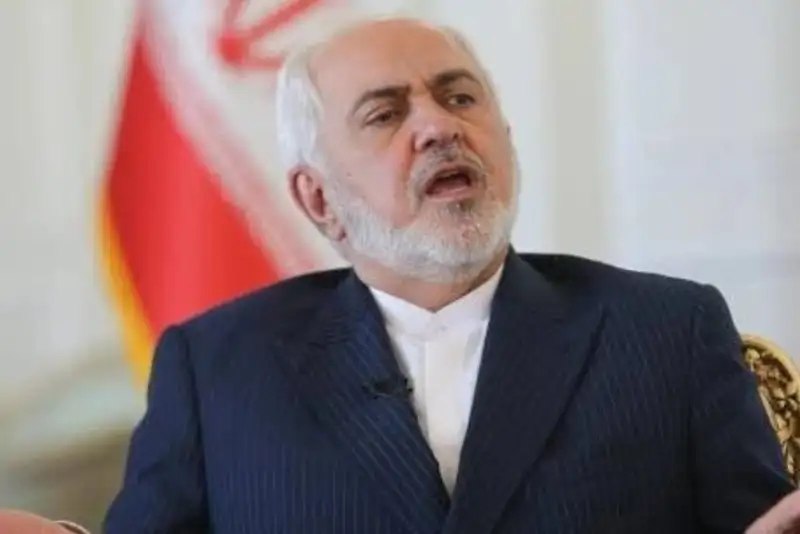 ظریف: لاوروف درباره اسنپ‌بک خلاف می‌گوید