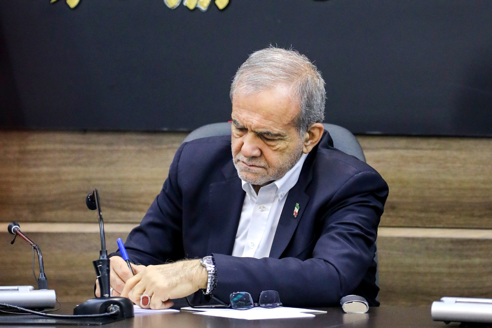 امضای 7 تفاهم‌نامه توسعه‌ای در آذربایجان‌غربی با حضور رئیس‌جمهور