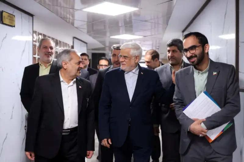 عارف: رسیدن به جایگاه مرجعیت علمی با کمک جوانان کشور امکان‌پذیر است