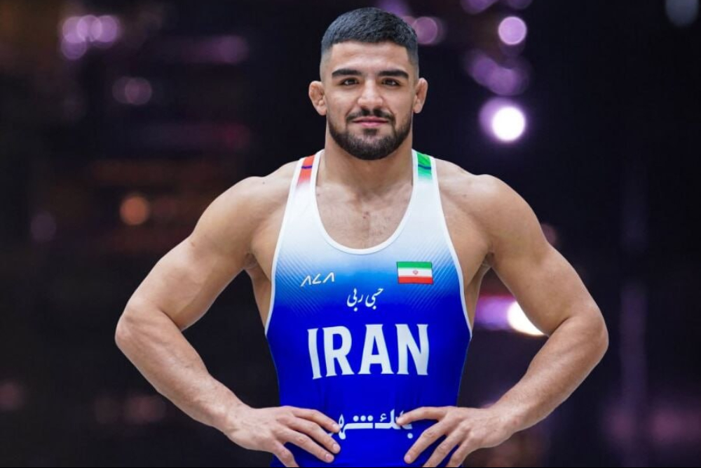 کشتی آزاد امیدهای جهان؛ عظیمی طلا گرفت