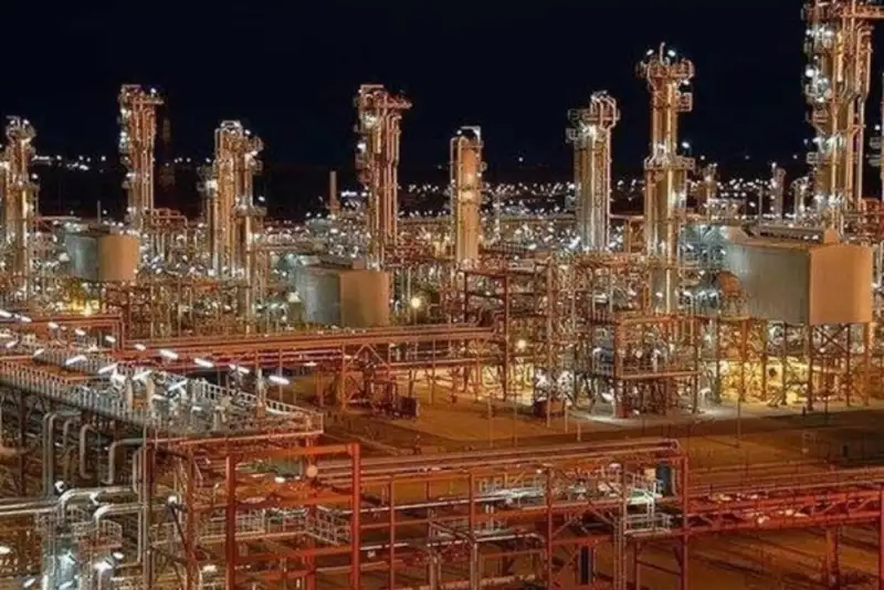 پتروشیمی آبادان به زودی به چرخه تولید بازمی‌گردد