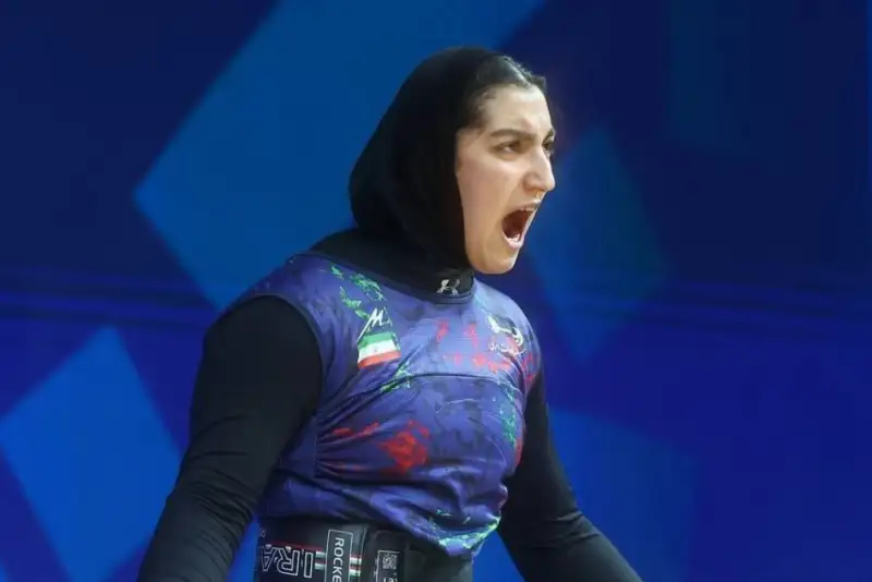 برنز ارزشمند آلما حسینی در رقابت‌های جهانی وزنه‌برداری