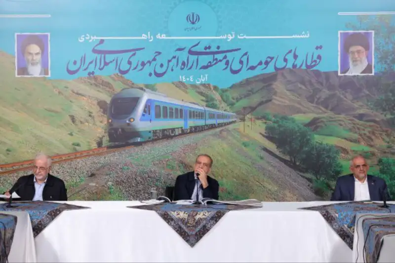 تاکید رئیس جمهور به تکمیل خطوط و اتصال ایستگاه‌های قطار حومه‌ای و مترو