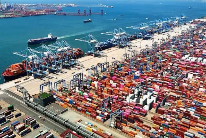 تعلیق یک‌ساله عوارض بندری آمریکا و چین