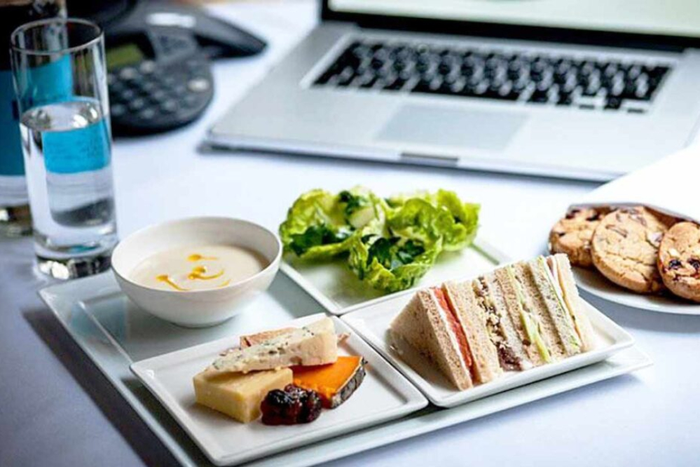 صرف صبحانه در ساعت اداری ممنوع اعلام شد