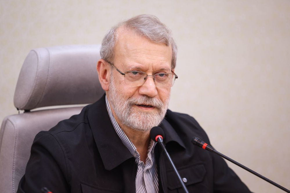 هشدار لاریجانی به برخی زعمای سیاسی