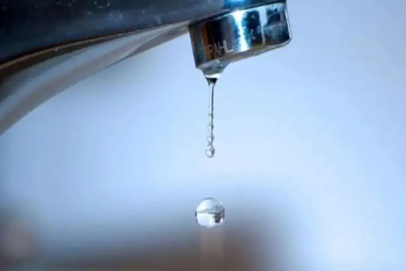 کاهش فشار آب تهران برای تامین منابع آب در پاییز