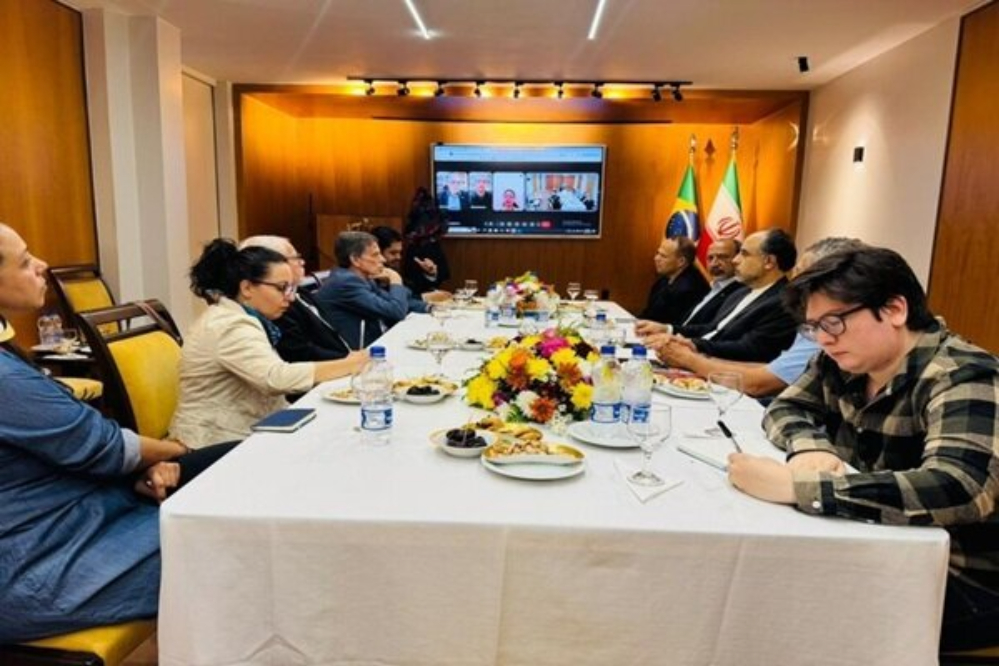 عقد ندوة "نحن والغرب في فكر سماحة القائد" في البرازيل