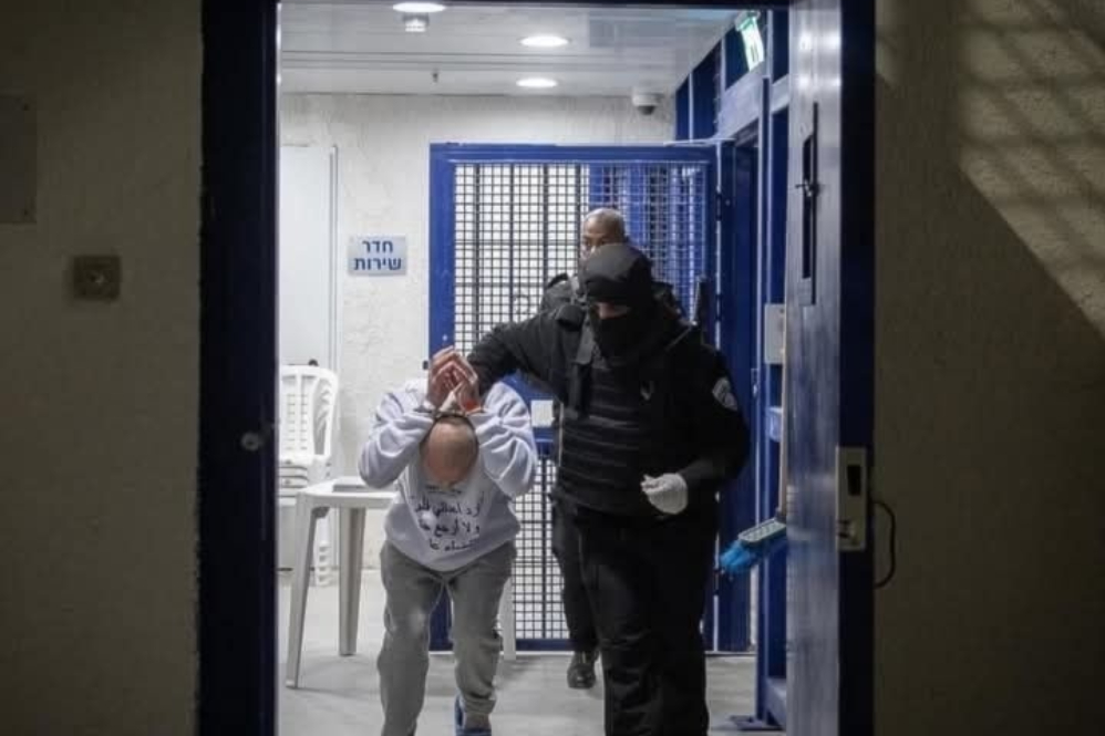 ישראל הופכת בתי כלא לשדות השמדה איטיים.