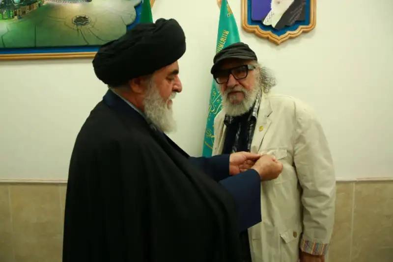 «داریوش ارجمند» خادم افتخاری مسجد جمکران شد