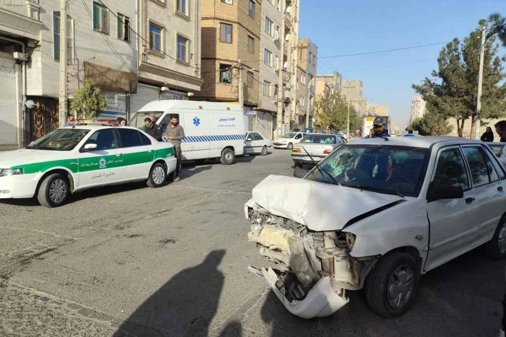 زخمی شدن 15 دانش آموز در برخورد سه سرویس مدرسه