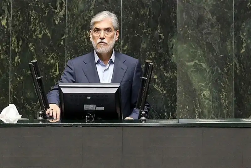 نماینده قم به صورت مشروط از پاسخ‌های وزیر علوم قانع شد