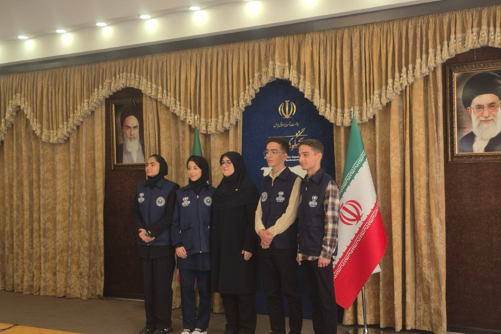 مهاجرانی: جمهوری اسلامی ایران به سه دلیل به دنبال بمب اتم نبوده و نخواهد بود