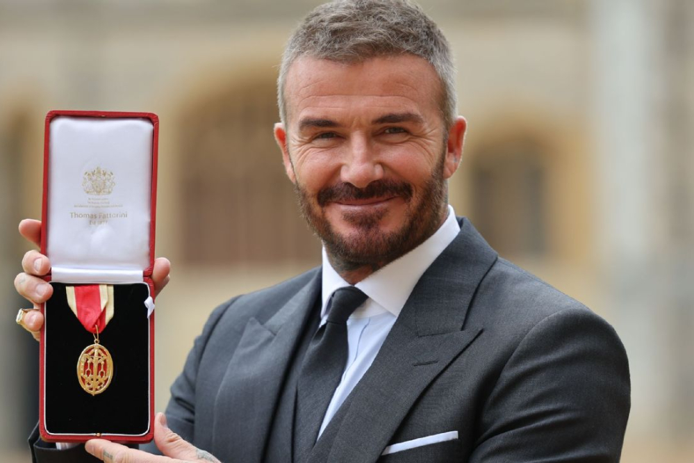 بکهام، شوالیه شد