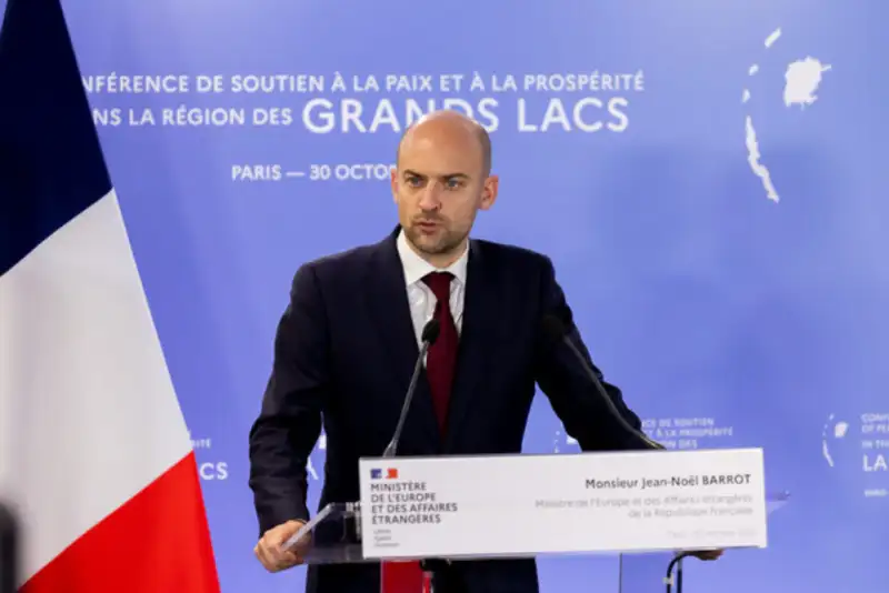 وزیر خارجه فرانسه: آزادی اتباع فرانسوی در ایران ربطی به مذاکرات هسته‌ای ندارد