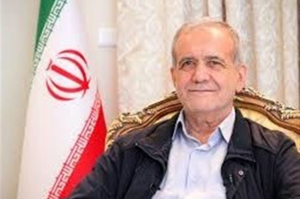 پزشکیان: به تولیدکنندگان، تجار و بازرگانان بها نداده‌ایم