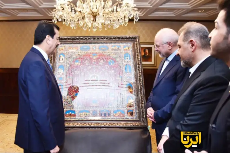 هدایای نفیس قالیباف به مقام پاکستانی + تصاویر