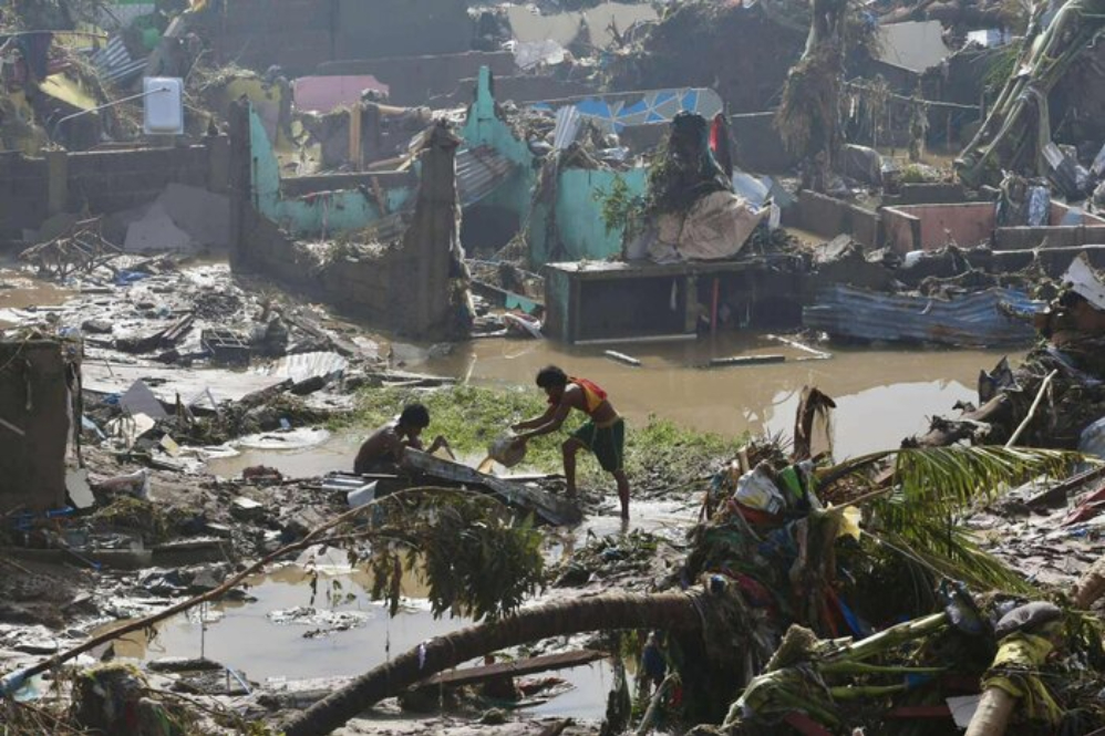 اعلام وضعیت فوق العاده در فیلیپین پس از طوفان کالماگی+ تصاویر