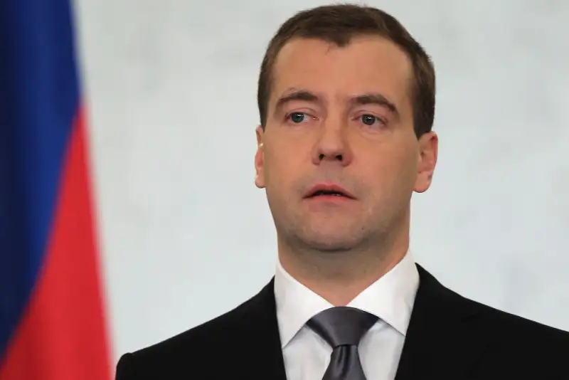 مدودف به ترامپ هشدار داد