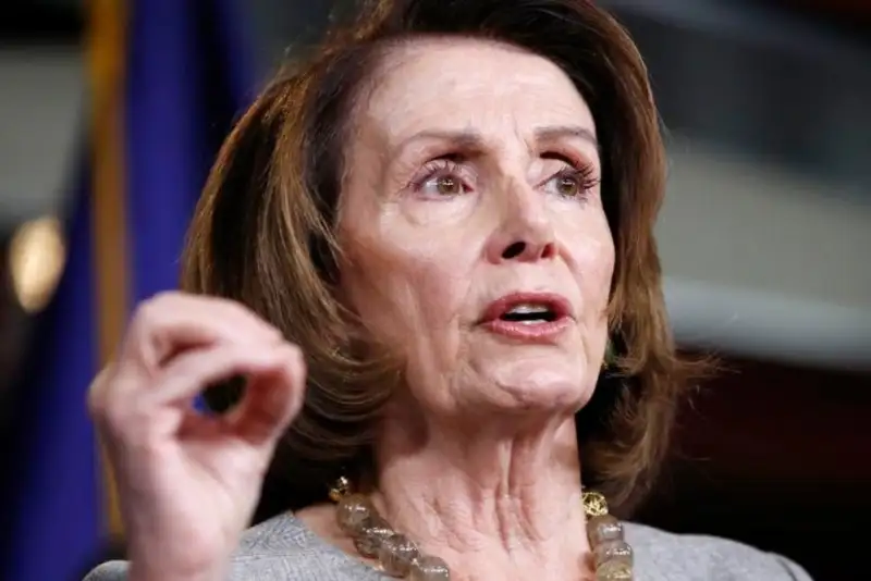 خرسندی ترامپ از بازنشستگی پلوسی