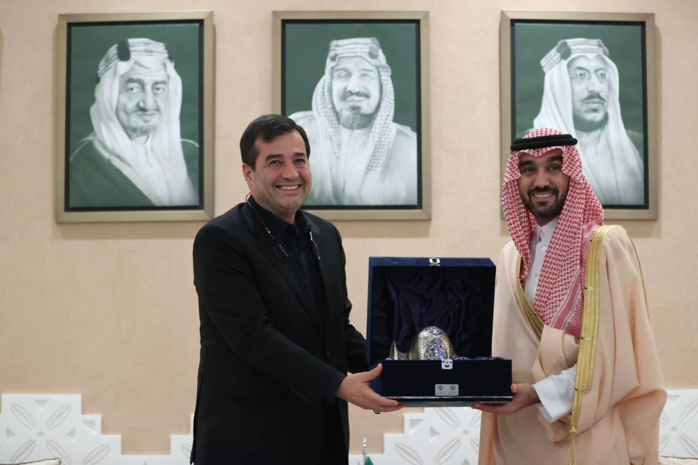 وزيرا الرياضة الإيراني والسعودي يلتقيان في الرياض