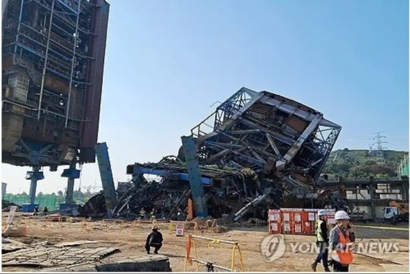 ریزش سازه‌ نیروگاه برق 6 نفر را محبوس کرد