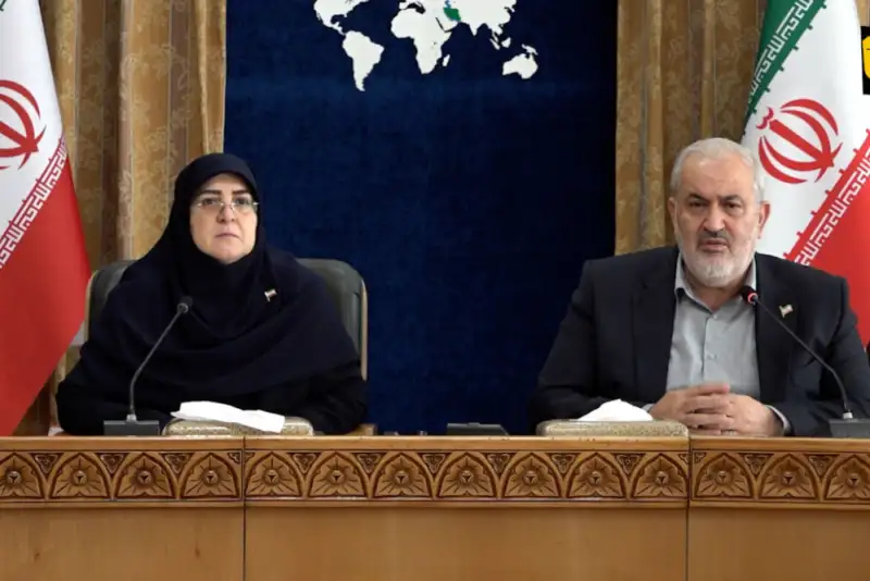 هیچ تصمیمی برای حذف ارز ترجیحی کالاهای اساسی و دارو اتخاذ نشده است