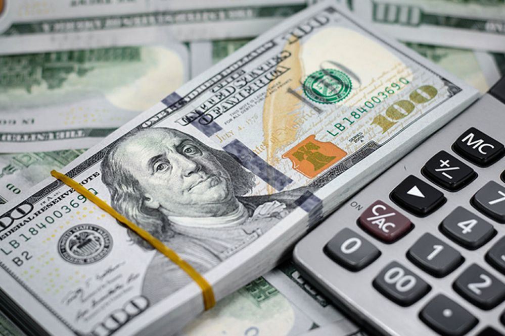 تامین 3 میلیارد دلار برای واردات ماشین‌آلات و تجهیزات تولید