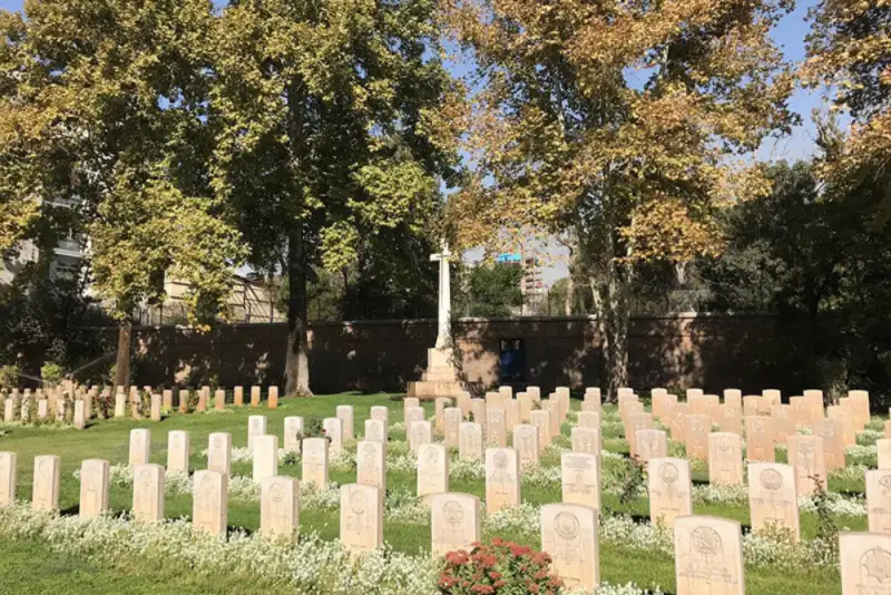 نظامیان انگلیس در جنگ‌های جهانی کجا دفن شده‌اند؟+فیلم