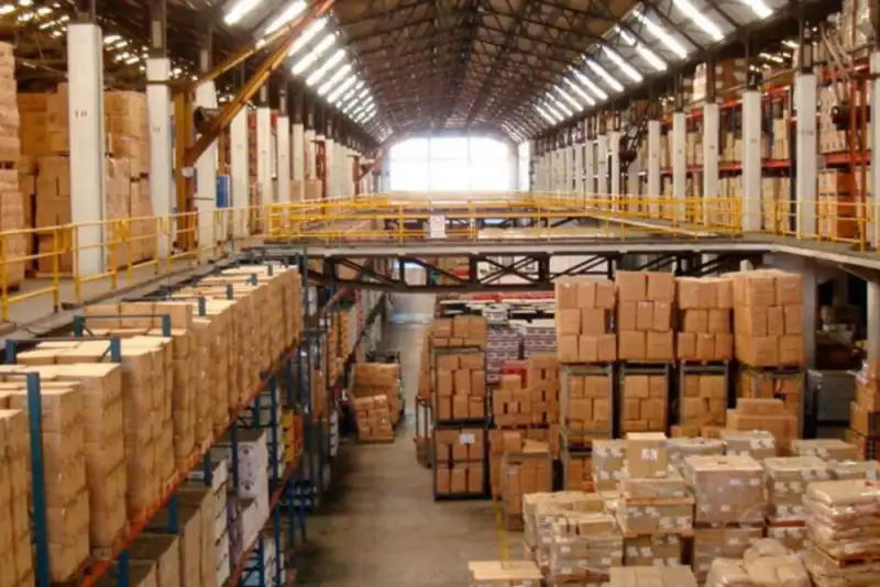 هشدار تعزیرات تهران به تجار: کالاهای ثبت‌نشده در سامانه انبارها قاچاق محسوب می‌شوند