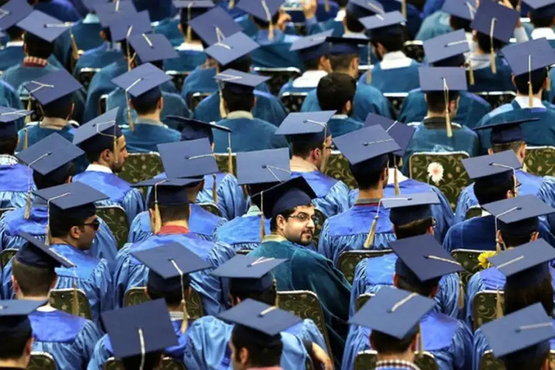 نوسان در اوج؛ بازار کار فارغ‌التحصیلان روی خط 6 میلیون