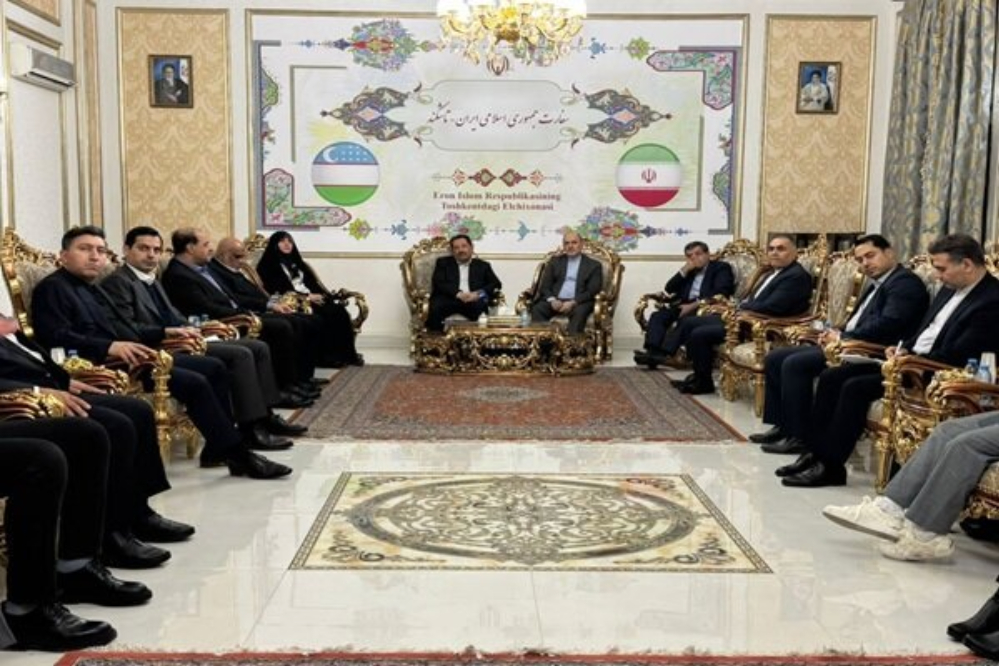 أوزبكستان حلقة وصل بين إيران وآسيا الوسطى / نمو التجارة بين إيران وأوزبكستان بنسبة 58%