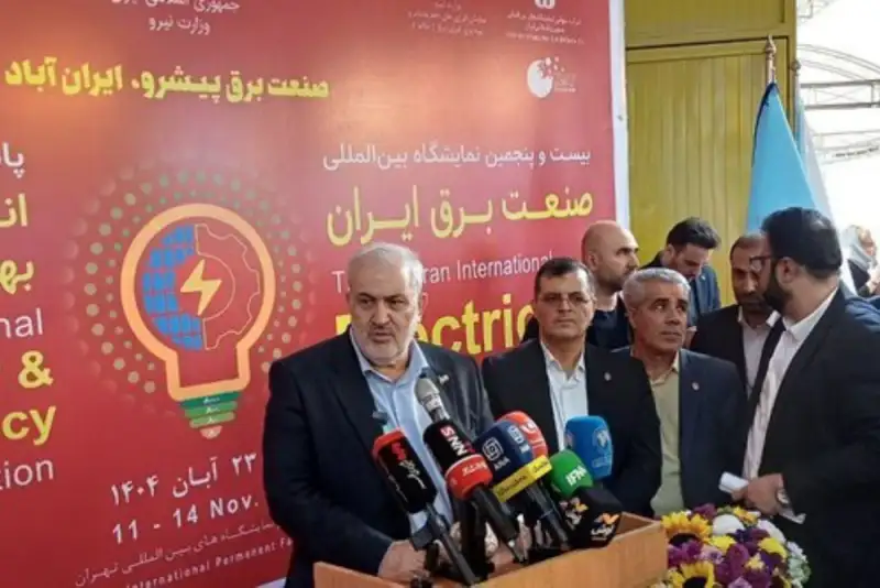 وزیر نیرو: وضعیت سوخت نیروگاه‌ها مناسب است